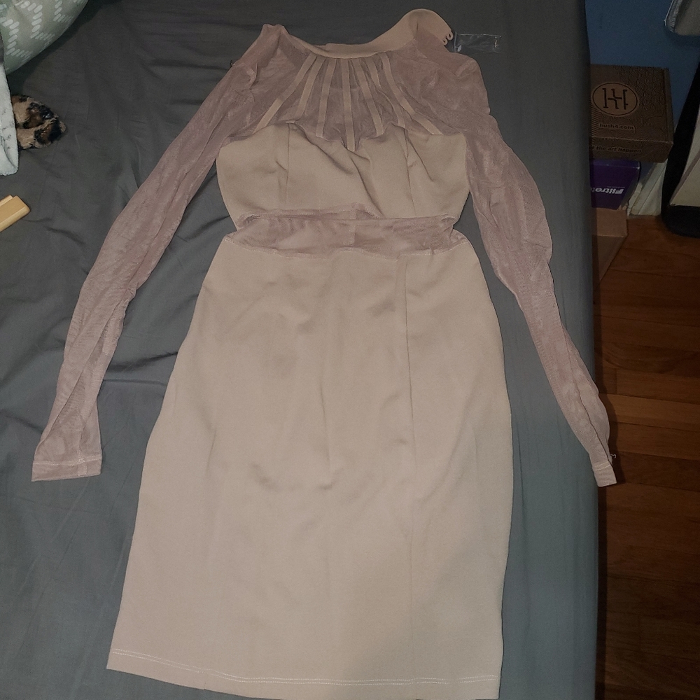 Dress - Picture 4 of 4